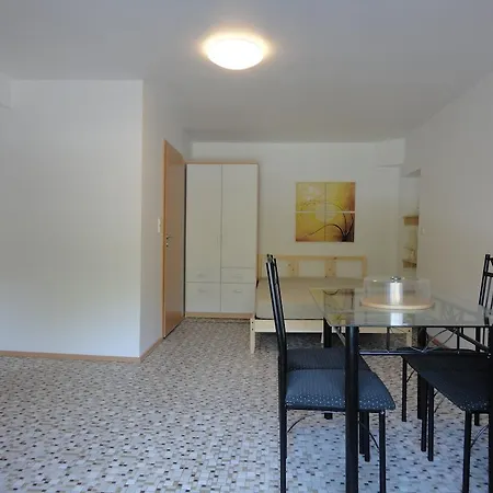 Wangen Quarto em Acomodações Particulares